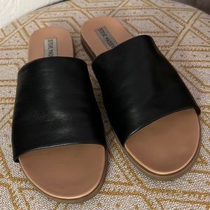 Steve Madden black leather slide sandals